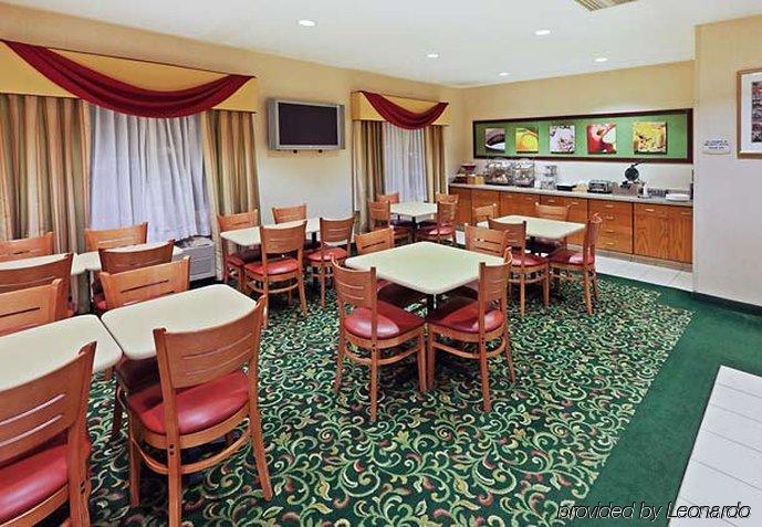 Fairfield Inn & Suites Λούμποκ Εστιατόριο φωτογραφία