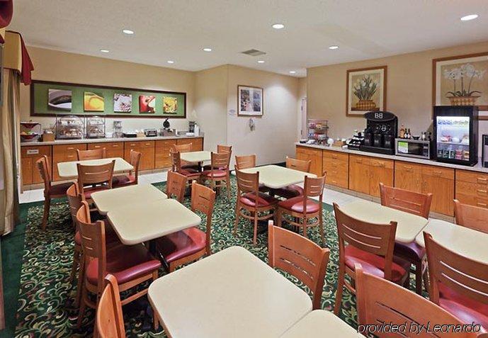 Fairfield Inn & Suites Λούμποκ Εστιατόριο φωτογραφία