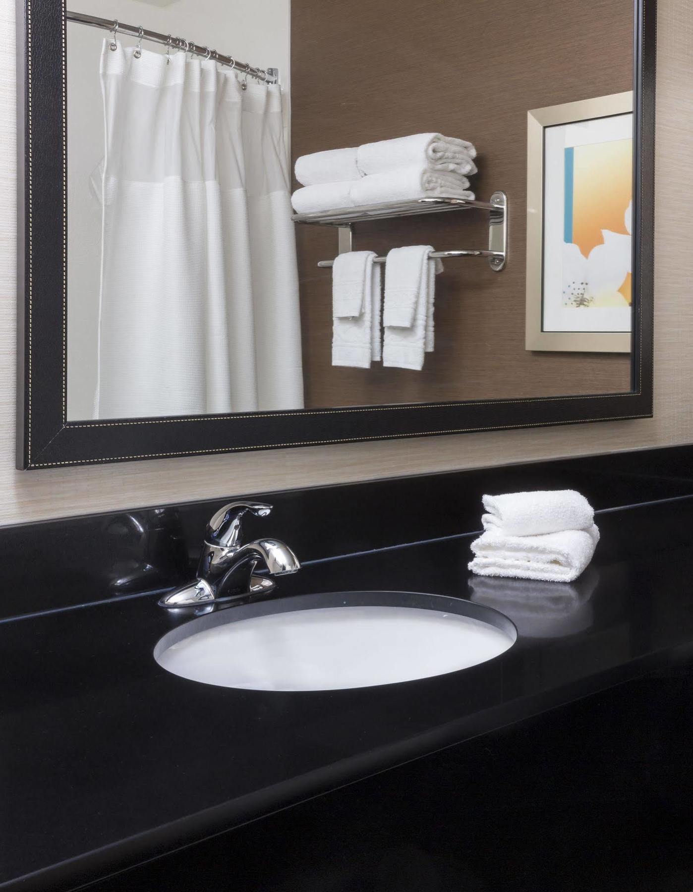 Fairfield Inn & Suites Λούμποκ Εξωτερικό φωτογραφία